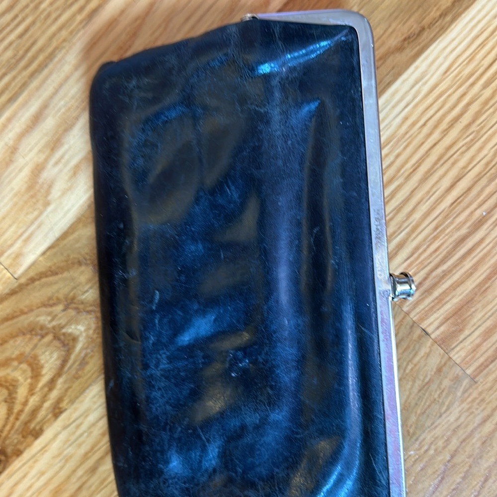 Hobo Vintage Lauren Leather Clutch Wallet - Picture 9 of 9